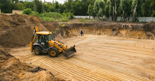 Разработка котлована Пушкино стоимость за от 579 руб. м3 - заказать работы по копке и рытью котлованов | траншей